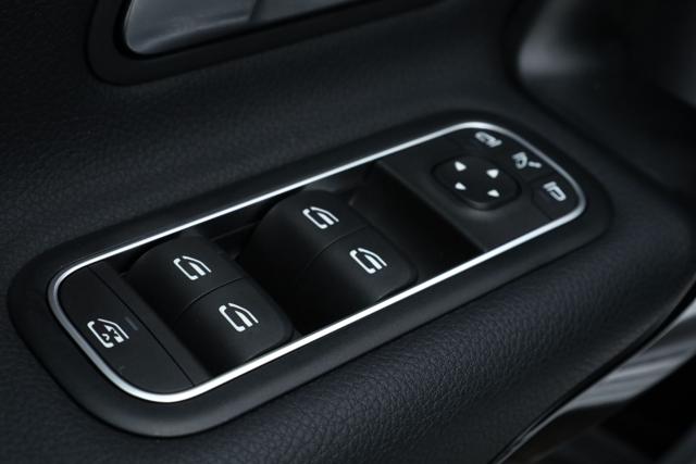 MERCEDES-BENZ A 180 usata, con Touch screen