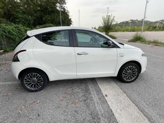 LANCIA Ypsilon usata, con Autoradio