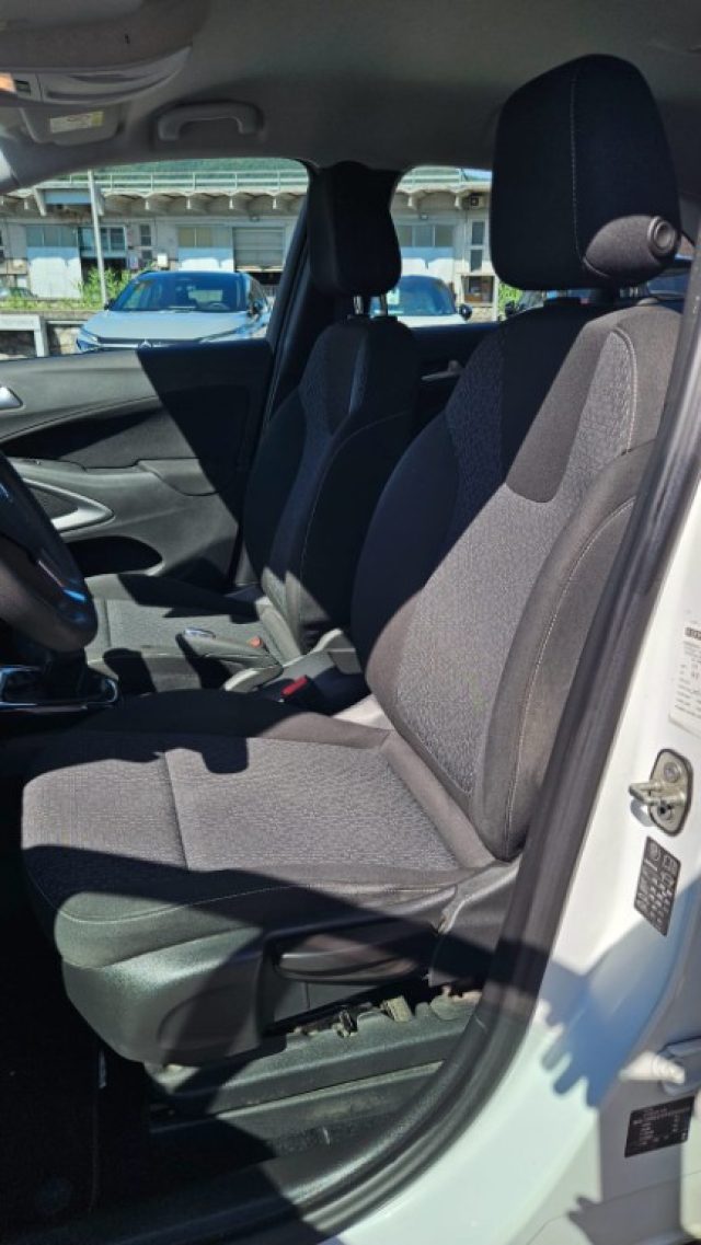OPEL Crossland X usata, con Airbag testa