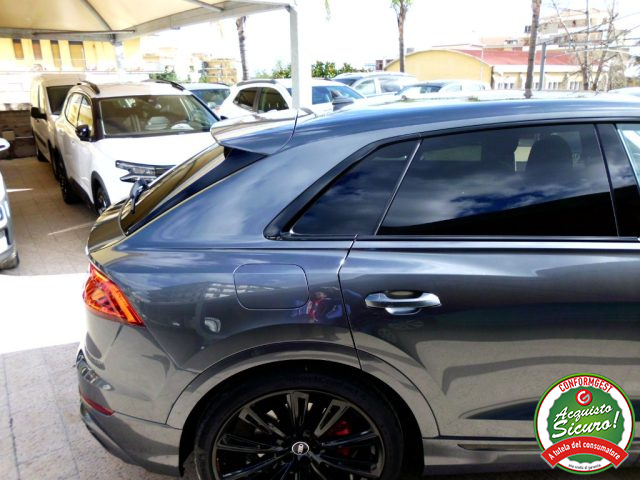 AUDI Q8 usata, con Sensori di parcheggio anteriori