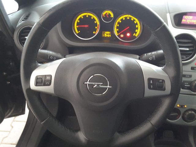 OPEL Corsa usata, con Boardcomputer