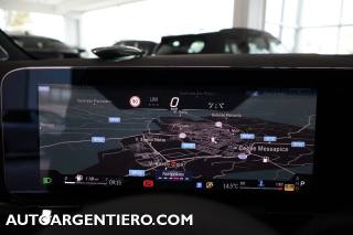 MERCEDES-BENZ GLA 180 usata, con Leve al volante