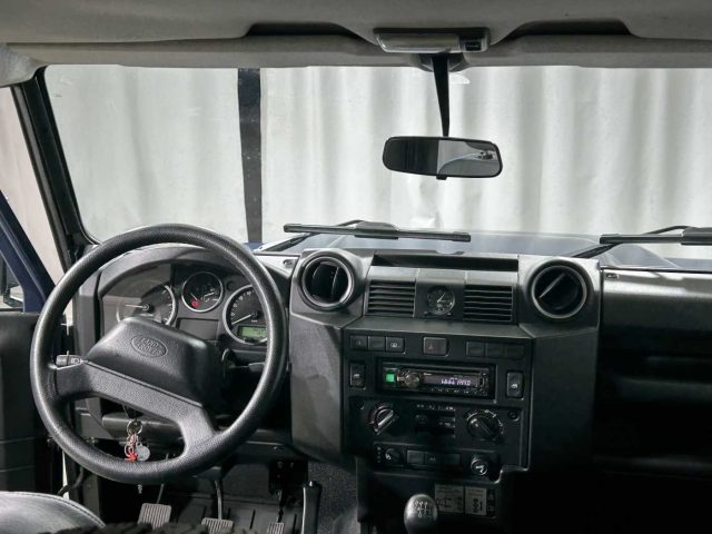 LAND ROVER Defender usata 10