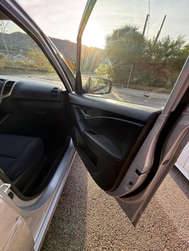 HYUNDAI iX20 usata, con Sensori di parcheggio posteriori