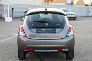 LANCIA Ypsilon usata, con Autoradio