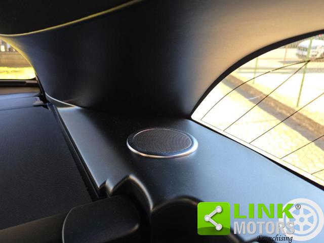 LAND ROVER Range Rover Velar usata, con Fari LED