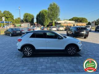 VOLKSWAGEN T-Roc usata, con Autoradio