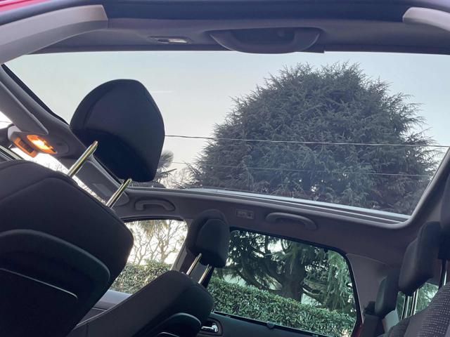PEUGEOT 308 usata, con Sedile posteriore sdoppiato