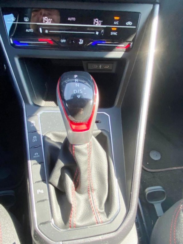 VOLKSWAGEN Polo usata, con USB