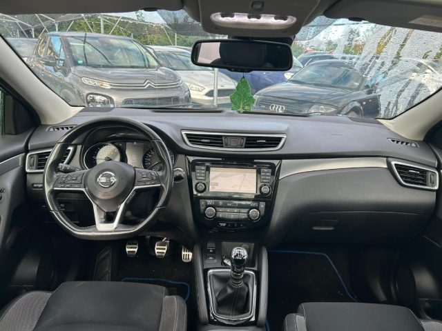 NISSAN Qashqai usata, con Fari Xenon
