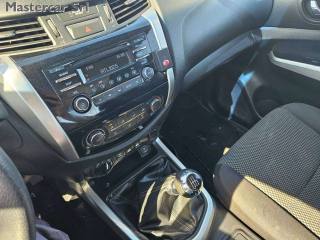 NISSAN Navara usata, con MP3