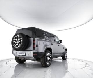 LAND ROVER Defender usata 1