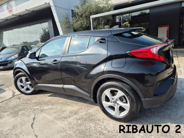 TOYOTA C-HR usata, con Autoradio