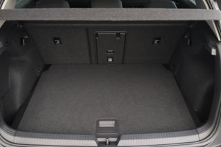 VOLKSWAGEN Golf usata, con Spoiler