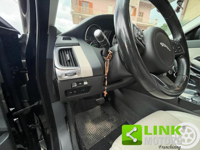 JAGUAR E-Pace usata, con Volante in pelle