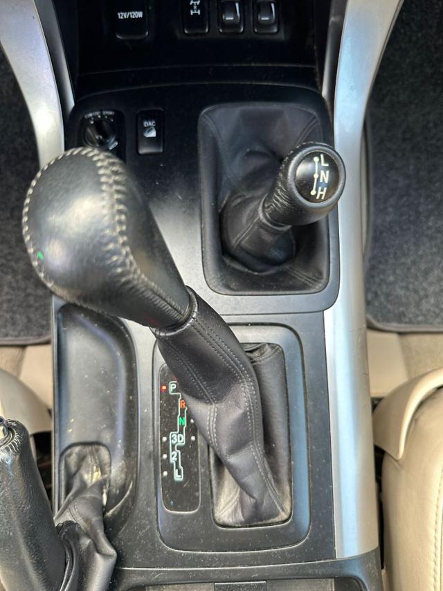 TOYOTA Land Cruiser usata, con Lettore CD