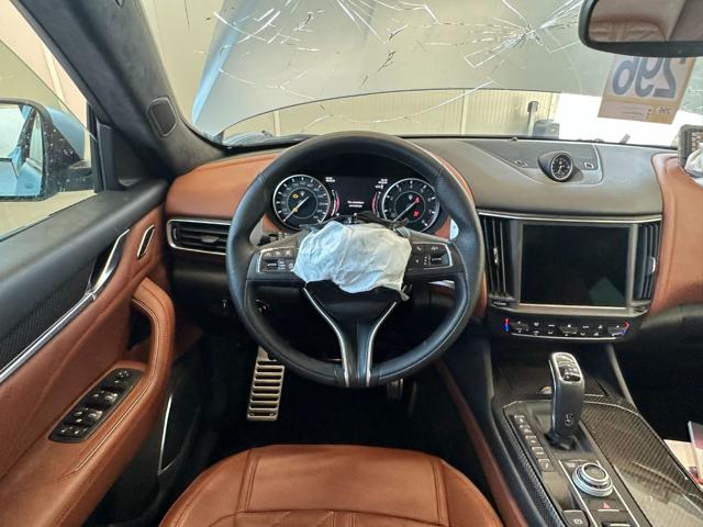 MASERATI Levante usata, con Park Distance Control
