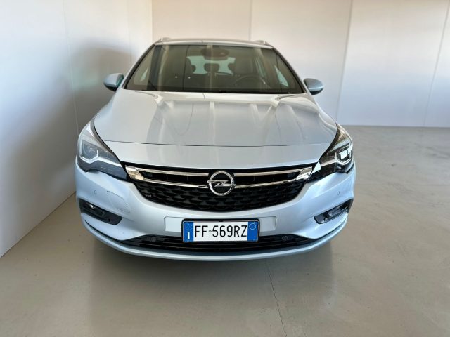 OPEL Astra usata, con Cruise Control