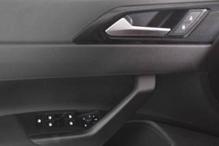 VOLKSWAGEN Taigo usata, con Fari LED