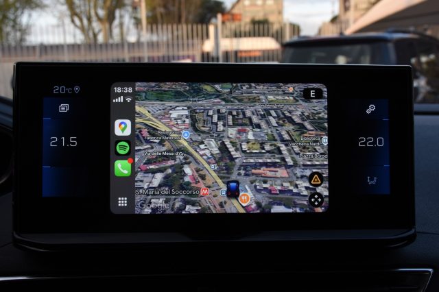 PEUGEOT 3008 usata, con Autoradio digitale