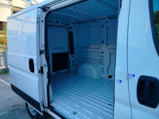 PEUGEOT Boxer usata, con Bluetooth