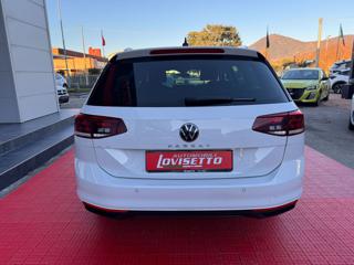VOLKSWAGEN Passat Variant usata, con Alzacristalli elettrici