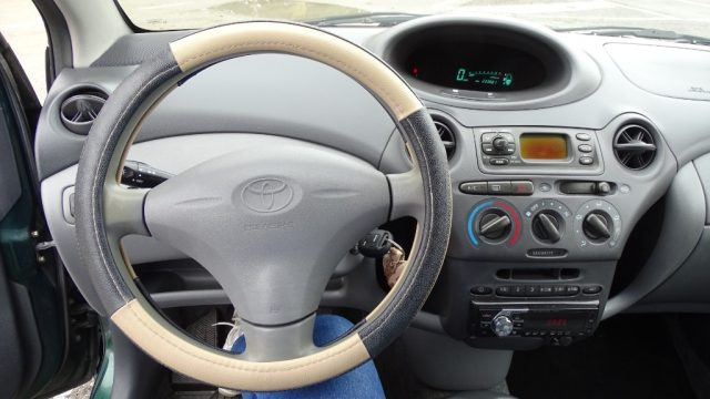 TOYOTA Yaris usata, con Pneumatici quattro stagioni