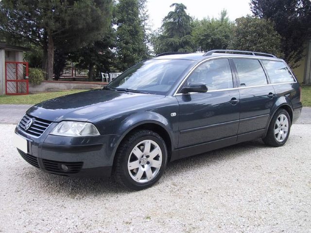 VOLKSWAGEN Passat usata, con ABS