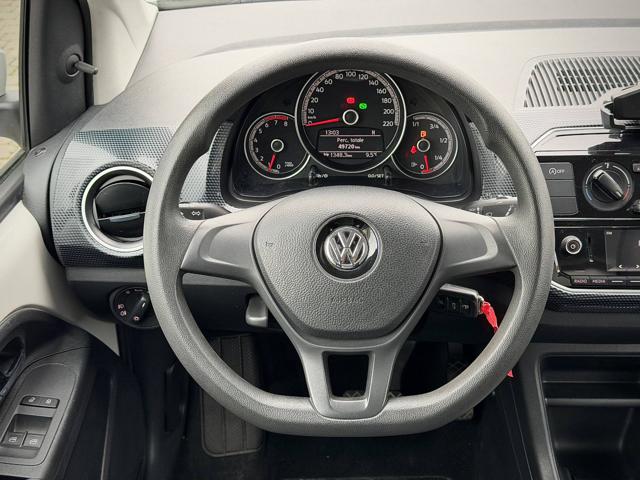 VOLKSWAGEN up! usata, con MP3
