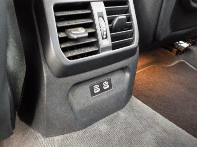 BMW 118 usata, con Apple CarPlay
