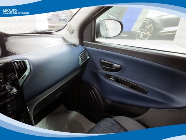 LANCIA Ypsilon usata, con Controllo automatico clima