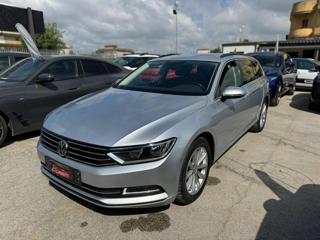 VOLKSWAGEN Passat Variant usata, con Airbag