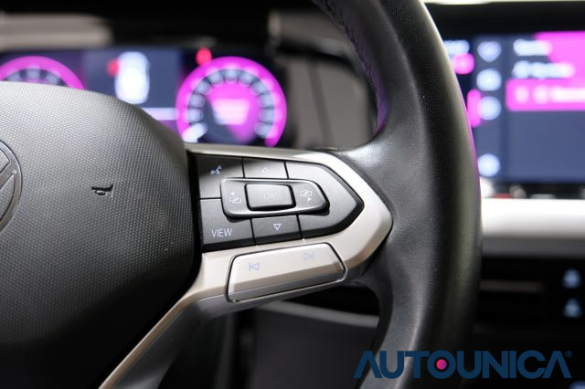 VOLKSWAGEN Golf Variant usata, con Autoradio digitale