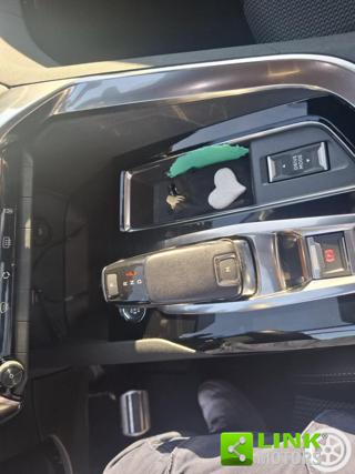 PEUGEOT 3008 usata, con Airbag testa