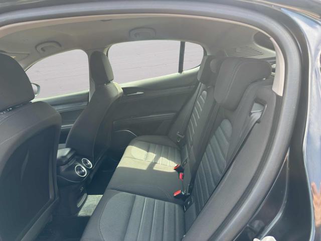 ALFA ROMEO Stelvio usata, con Controllo automatico clima