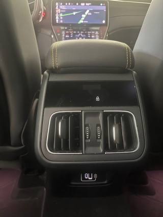 MASERATI Grecale usata, con Tetto panorama