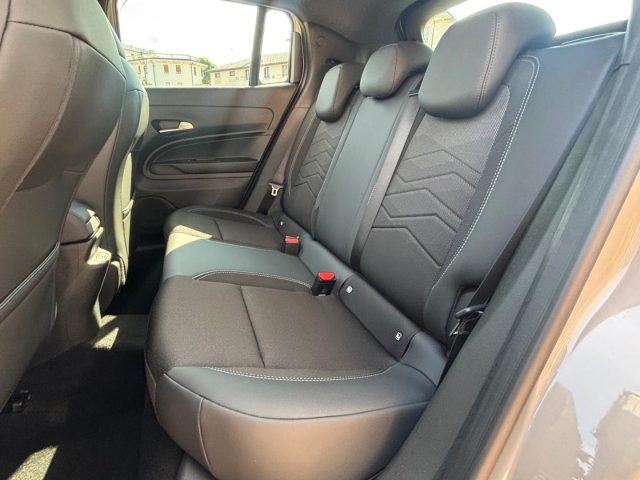 JEEP Avenger usata, con USB