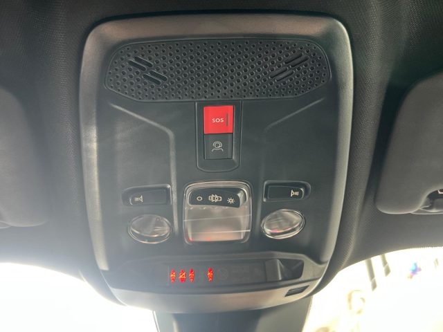 PEUGEOT 2008 usata, con USB