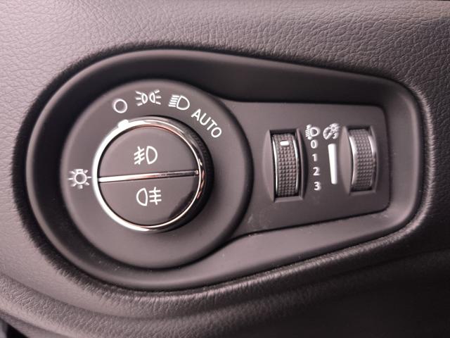 JEEP Renegade usata, con Sedile posteriore sdoppiato