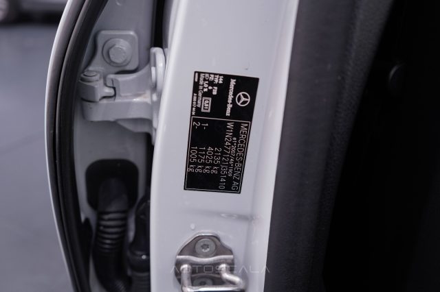 MERCEDES-BENZ GLA 200 usata 43