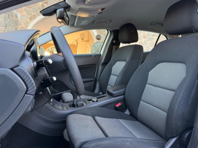 MERCEDES-BENZ GLA 180 usata, con Controllo trazione