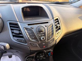 FORD Fiesta usata, con Lettore CD