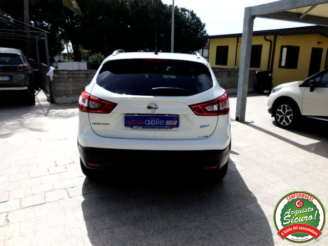 NISSAN Qashqai usata, con Autoradio
