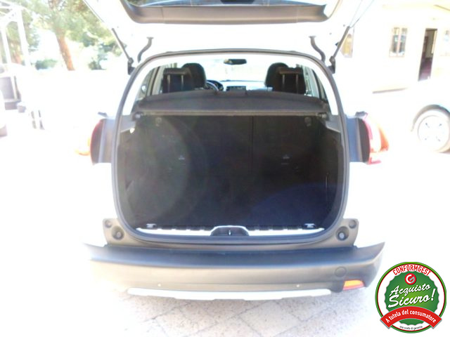 PEUGEOT 2008 usata, con Luci diurne