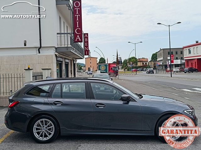 BMW 320 usata, con Sensori di parcheggio posteriori
