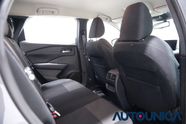 NISSAN Qashqai usata, con 360° camera