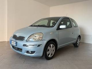 TOYOTA Yaris usata 2