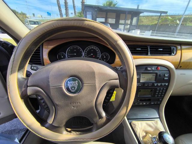 JAGUAR X-Type usata, con Cruise Control