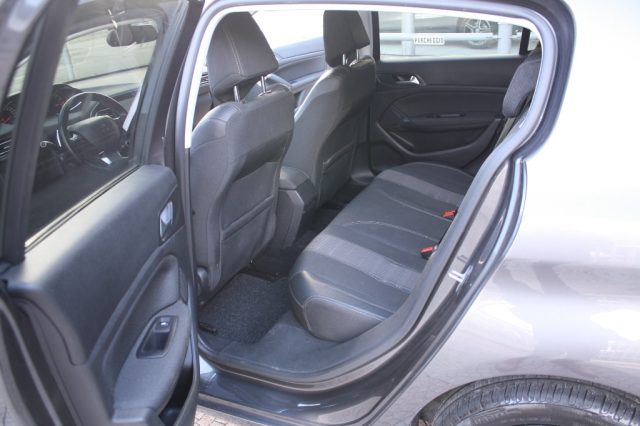 PEUGEOT 308 usata, con Sistema di navigazione