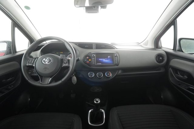 TOYOTA Yaris usata 10
